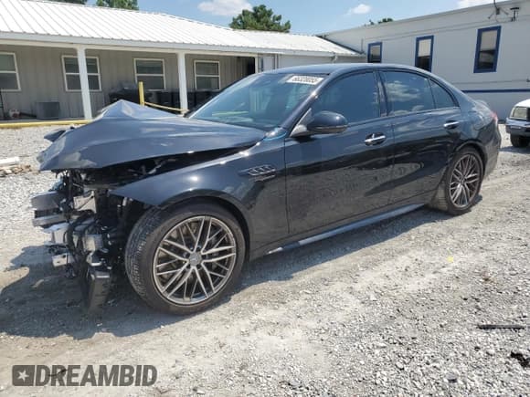 ✅ 2025 Mercedes-Benz C 63 S AMG E Performance • VIN: W1KAF8AB6SR254754 • Lot: 66328055. Wystawiony na Copart z przebiegiem 12 281 mil. Bezpłatny archiwum sprzedaży aukcyjnych z USA i szczegółowy raport historii pojazdu na DreamBid. Zdjęcie 1.
