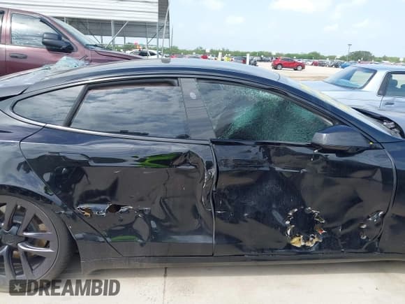 ✅ 2021 Tesla Model S Long Range • VIN: 5YJSA1E53MF437983 • Lot: 42668974. Wystawiony na IAAI z przebiegiem 48 675 mil. Bezpłatny archiwum sprzedaży aukcyjnych z USA i szczegółowy raport historii pojazdu na DreamBid. Zdjęcie 13.