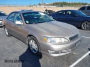 ✅ 2001 Lexus ES 300 • VIN: JT8BF28G215105081 • Lot: 41318456. Wystawiony na IAAI z przebiegiem 207 259 mil. Bezpłatny archiwum sprzedaży aukcyjnych z USA i szczegółowy raport historii pojazdu na DreamBid. Zdjęcie 1.