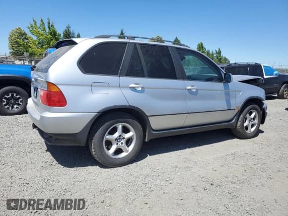 ✅ 2002 BMW X5 3.0i • VIN: 5UXFA53592LP44434 • Lot: 65392905. Wystawiony na Copart z przebiegiem Nie podano. Bezpłatny archiwum sprzedaży aukcyjnych z USA i szczegółowy raport historii pojazdu na DreamBid. Zdjęcie 3.