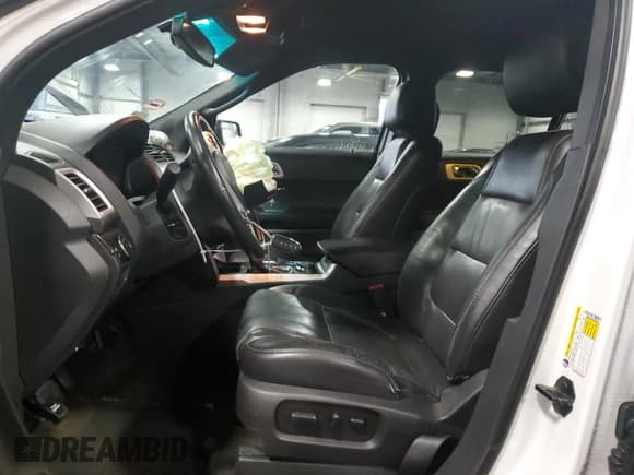 ✅ 2013 Ford Explorer Limited • VIN: 1FM5K8F8XDGB99742 • Lot: 86833385. Wystawiony na Copart z przebiegiem 120 888 mil. Bezpłatny archiwum sprzedaży aukcyjnych z USA i szczegółowy raport historii pojazdu na DreamBid. Zdjęcie 7.