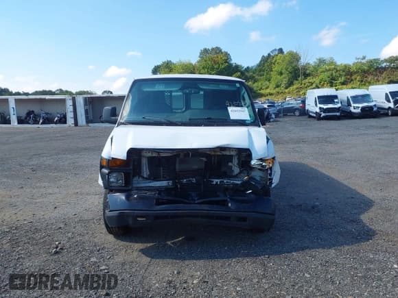 ✅ 2013 Ford Econoline Cargo Commercial • VIN: 1FTSE3EL6DDA73189 • Лот: 42652947. Опубликован ранее на IAAI с пробегом 175 106 миль. Бесплатный доступ к архиву аукционных продаж из США и подробный отчёт об истории автомобиля на DreamBid. Изображение 12.