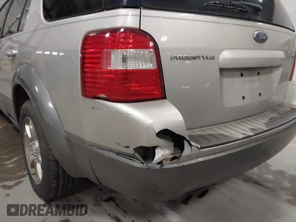 ✅ 2007 Ford Freestyle SEL • VIN: 1FMDK02177GA28859 • Лот: 43724034. Опубликован ранее на IAAI с пробегом 203 871 миль. Бесплатный доступ к архиву аукционных продаж из США и подробный отчёт об истории автомобиля на DreamBid. Изображение 13.