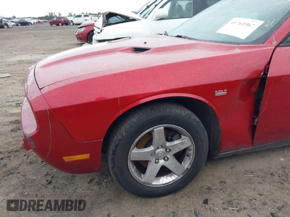 ✅ 2010 Dodge Challenger SE • VIN: 2B3CJ4DV5AH141118 • Lot: 41761967. Wystawiony na IAAI z przebiegiem 121 798 mil. Bezpłatny archiwum sprzedaży aukcyjnych z USA i szczegółowy raport historii pojazdu na DreamBid. Zdjęcie 12.