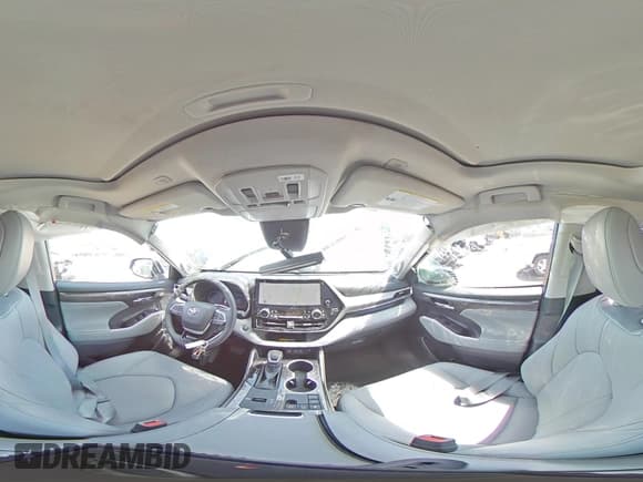 ✅ 2025 Toyota Highlander LE • VIN: 5TDKDRAH3SS555482 • Лот: 67095145. Опубликован ранее на Copart с пробегом 8 436 миль. Бесплатный доступ к архиву аукционных продаж из США и подробный отчёт об истории автомобиля на DreamBid. Изображение 14.