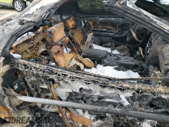 ✅ 2001 Pontiac Firebird Formula • VIN: 2G2FV22GX12144855 • Lot: 41862535. Wystawiony na Copart z przebiegiem Nie podano. Bezpłatny archiwum sprzedaży aukcyjnych z USA i szczegółowy raport historii pojazdu na DreamBid. Zdjęcie 10.