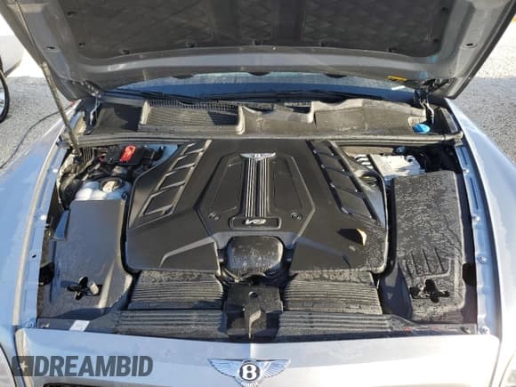 ✅ 2019 Bentley Bentayga V8 • VIN: SJAAM2ZV4KC024727 • Lot: 74625214. Listed on Copart with Not provided. Free auction sales archive from the USA and detailed vehicle history report at DreamBid. Image 12.