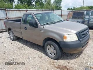 ✅ 2006 Ford F-150 XL • VIN: 1FTRF12206NA59393 • Lot: 42905896. Wystawiony na IAAI z przebiegiem 239 716 mil. Bezpłatny archiwum sprzedaży aukcyjnych z USA i szczegółowy raport historii pojazdu na DreamBid. Zdjęcie 1.