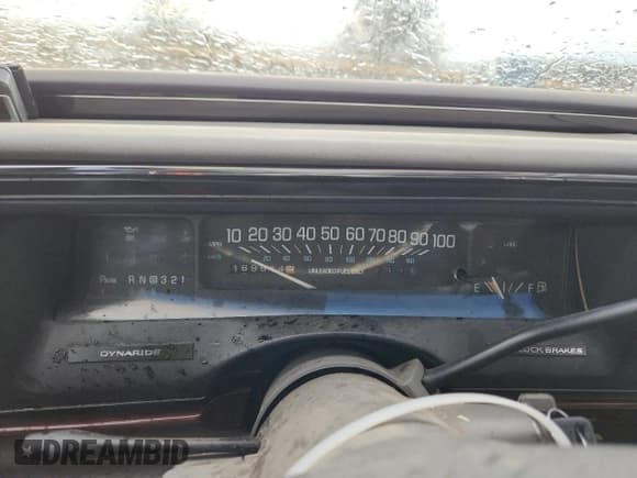 ✅ 1998 Buick LeSabre Custom • VIN: 1G4HP52K4WH546798 • Lot: 81989525. Wystawiony na Copart z przebiegiem 169 914 mil. Bezpłatny archiwum sprzedaży aukcyjnych z USA i szczegółowy raport historii pojazdu na DreamBid. Zdjęcie 9.