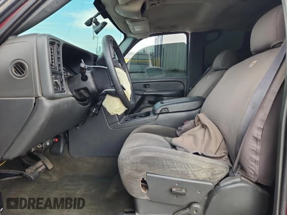 ✅ 2006 Chevrolet Silverado 2500HD LT2 • VIN: 1GCHK23U96F146989 • Lot: 62789965. Wystawiony na Copart z przebiegiem Nie podano. Bezpłatny archiwum sprzedaży aukcyjnych z USA i szczegółowy raport historii pojazdu na DreamBid. Zdjęcie 7.
