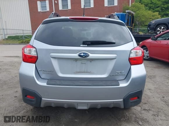 ✅ 2014 Subaru Crosstrek Premium • VIN: JF2GPAVC0E8313224 • Lot: 42371062. Listed on IAAI with 82,221 mi. Free auction sales archive from the USA and detailed vehicle history report at DreamBid. Image 16.