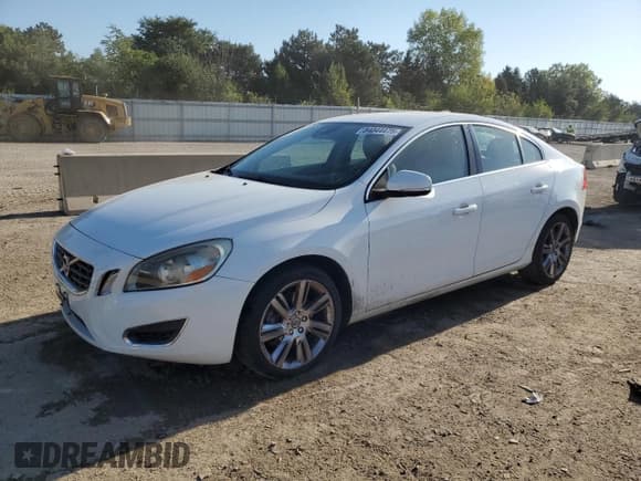 ✅ 2011 Volvo S60 • VIN: YV1902FH5B2012016 • Lot: 84044475. Listed on Copart with 185,499 mi. Free auction sales archive from the USA and detailed vehicle history report at DreamBid. Image 1.