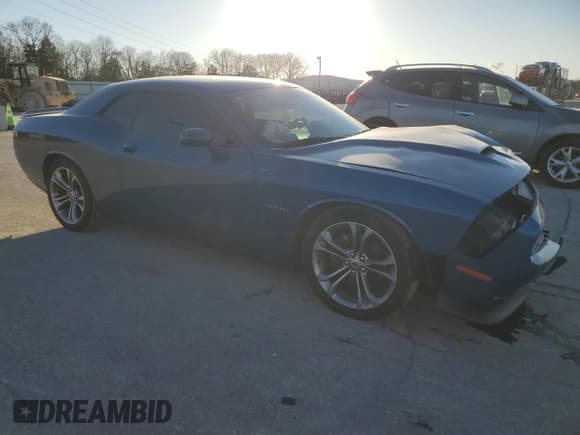✅ 2020 Dodge Challenger R/T • VIN: 2C3CDZBT7LH219040 • Lot: 43080284. Wystawiony na Copart z przebiegiem 28 695 mil. Bezpłatny archiwum sprzedaży aukcyjnych z USA i szczegółowy raport historii pojazdu na DreamBid. Zdjęcie 4.
