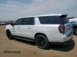 ✅ 2021 Chevrolet Suburban Premier • VIN: 1GNSCFKD7MR197552 • Lot: 62553504. Wystawiony na Copart z przebiegiem 51 613 mil. Bezpłatny archiwum sprzedaży aukcyjnych z USA i szczegółowy raport historii pojazdu na DreamBid. Zdjęcie 2.