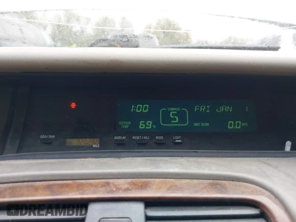 ✅ 2001 Toyota Avalon XL • VIN: 4T1BF28B11U153517 • Лот: 43453796. Опубликован ранее на IAAI с пробегом 320 292 миль. Бесплатный доступ к архиву аукционных продаж из США и подробный отчёт об истории автомобиля на DreamBid. Изображение 7.