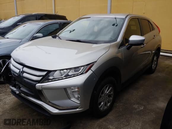 ✅ 2019 Mitsubishi Eclipse Cross ES • VIN: JA4AT3AA1KZ033893 • Lot: 60106505. Listed on Copart with 275,957 mi. Free auction sales archive from the USA and detailed vehicle history report at DreamBid. Image 2.