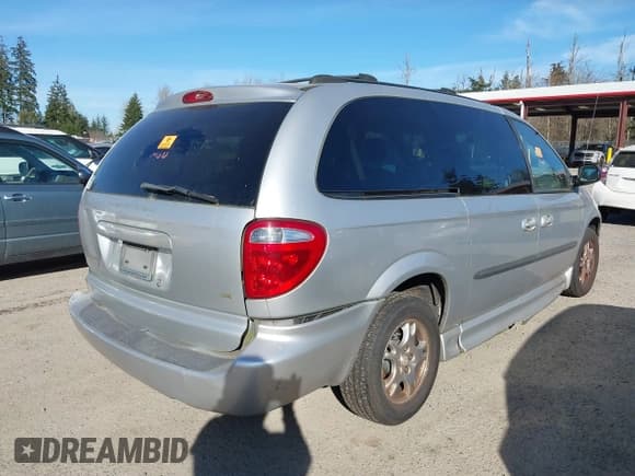 ✅ 2003 Dodge Caravan EX • VIN: 2D4GP74L83R157134 • Lot: 41698861. Listed on IAAI with 155,818 mi. Free auction sales archive from the USA and detailed vehicle history report at DreamBid. Image 4.