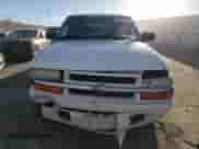 2003 Chevrolet Blazer LS z VIN 1GNDT13X33K136937, wystawiony jako Copart lot #80944284 z przebiegiem 163 549 mil mil oraz Szkoda całkowita • Salvage title. Historia ofert i sprzedaży dostępna na DreamBid. Obrazek 5.