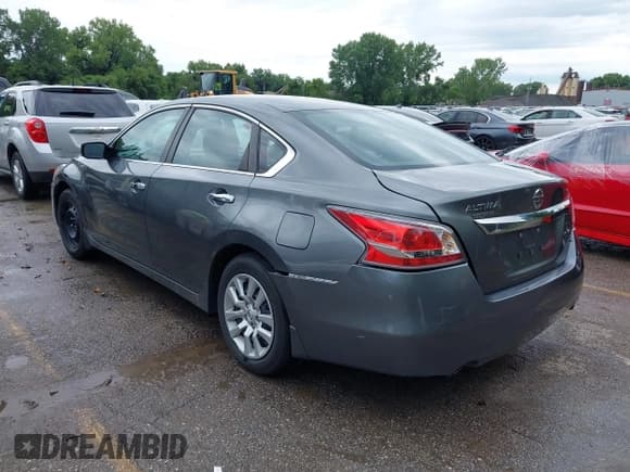 ✅ 2015 Nissan Altima SV • VIN: 1N4AL3AP8FC184304 • Lot: 42791762. Listed on IAAI with 140,367 mi. Free auction sales archive from the USA and detailed vehicle history report at DreamBid. Image 3.