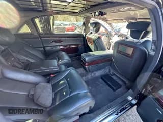 ✅ 2009 Maybach 62 • VIN: WDBVG78JX9A002609 • Lot: 48118995. Wystawiony na Copart z przebiegiem 113 692 mil. Bezpłatny archiwum sprzedaży aukcyjnych z USA i szczegółowy raport historii pojazdu na DreamBid. Zdjęcie 6.