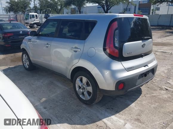 ✅ 2019 Kia Soul • VIN: KNDJN2A29K7652241 • Lot: 43531356. Wystawiony na IAAI z przebiegiem Nie podano. Bezpłatny archiwum sprzedaży aukcyjnych z USA i szczegółowy raport historii pojazdu na DreamBid. Zdjęcie 3.