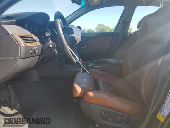 ✅ 2007 BMW 5 Series 530xi • VIN: WBANF73527CU21969 • Лот: 84546385. Опубликован ранее на Copart с пробегом Не указан. Бесплатный доступ к архиву аукционных продаж из США и подробный отчёт об истории автомобиля на DreamBid. Изображение 7.