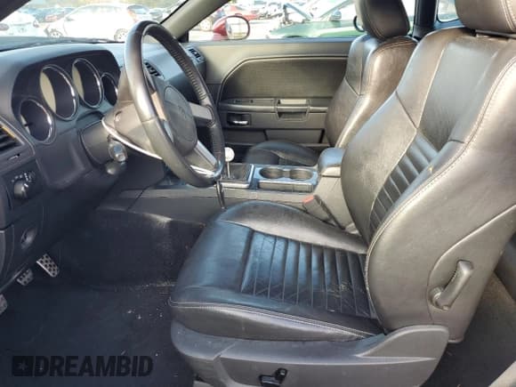 ✅ 2010 Dodge Challenger R/T • VIN: 2B3CJ5DT7AH141058 • Lot: 78012194. Wystawiony na Copart z przebiegiem 105 258 mil. Bezpłatny archiwum sprzedaży aukcyjnych z USA i szczegółowy raport historii pojazdu na DreamBid. Zdjęcie 7.