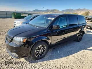 2017 Dodge Grand Caravan GT с VIN 2C4RDGEG6HR772580, выставлен на аукционе Copart как лот 71935835 с пробегом 104 701 миль миль и Чистый • Clean title. История ставок и продаж доступна на DreamBid. Изображение 1.
