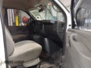 ✅ 2014 Chevrolet Express Cargo • VIN: 1GCSGAFX0E1112670 • Lot: 38943752. Wystawiony na IAAI z przebiegiem 75 527 mil. Bezpłatny archiwum sprzedaży aukcyjnych z USA i szczegółowy raport historii pojazdu na DreamBid. Zdjęcie 5.