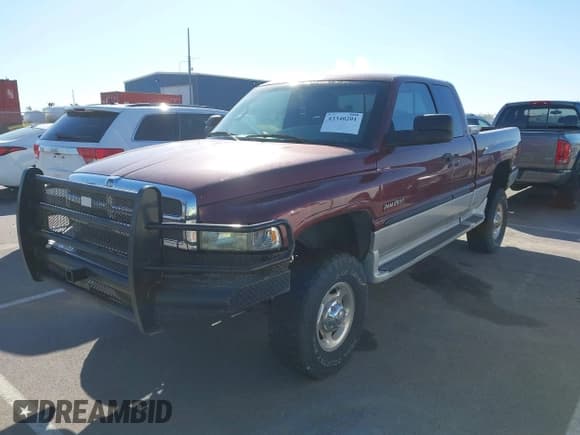 ✅ 2001 Dodge 2500 • VIN: 3B7KF236X1G820005 • Lot: 43340201. Wystawiony na IAAI z przebiegiem 285 607 mil. Bezpłatny archiwum sprzedaży aukcyjnych z USA i szczegółowy raport historii pojazdu na DreamBid. Zdjęcie 2.