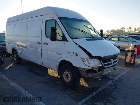 ✅ 2005 Dodge Sprinter • VIN: WD0PD744X55836764 • Lot: 43883250. Listed on IAAI with 391,424 mi. Free auction sales archive from the USA and detailed vehicle history report at DreamBid. Image 1.