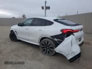 ✅ 2022 BMW X6 M • VIN: 5YMCY0C08N9L71063 • Lot: 69305505. Wystawiony na Copart z przebiegiem 21 102 mil. Bezpłatny archiwum sprzedaży aukcyjnych z USA i szczegółowy raport historii pojazdu na DreamBid. Zdjęcie 2.