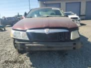 ✅ 2000 Lincoln Continental • VIN: 1LNHM97V0YY885600 • Лот: 64902215. Опубликован ранее на Copart с пробегом 221 039 миль. Бесплатный доступ к архиву аукционных продаж из США и подробный отчёт об истории автомобиля на DreamBid. Изображение 5.