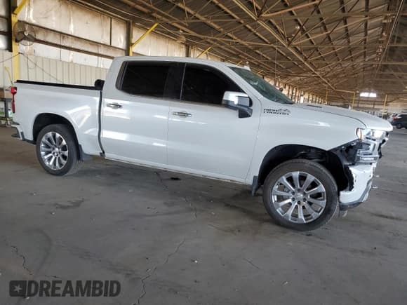 ✅ 2021 Chevrolet Silverado 1500 High Country • VIN: 1GCUYHET5MZ294086 • Lot: 58091465. Wystawiony na Copart z przebiegiem 121 169 mil. Bezpłatny archiwum sprzedaży aukcyjnych z USA i szczegółowy raport historii pojazdu na DreamBid. Zdjęcie 4.