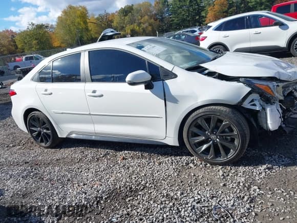 ✅ 2024 Toyota Corolla SE • VIN: 5YFS4MCEXRP208594 • Lot: 43512866. Listed on IAAI with 10,311 mi. Free auction sales archive from the USA and detailed vehicle history report at DreamBid. Image 13.