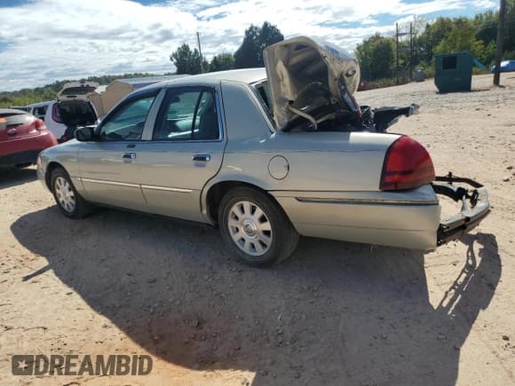 ✅ 2004 Mercury Grand Marquis LS Premium • VIN: 2MEFM75W44X696517 • Lot: 82404275. Listed on Copart with 194,369 mi. Free auction sales archive from the USA and detailed vehicle history report at DreamBid. Image 2.