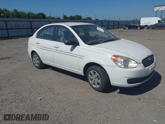 ✅ 2008 Hyundai Accent GLS • VIN: KMHCN46C18U271057 • Лот: 42797745. Опубликован ранее на IAAI с пробегом 127 320 миль. Бесплатный доступ к архиву аукционных продаж из США и подробный отчёт об истории автомобиля на DreamBid. Изображение 1.
