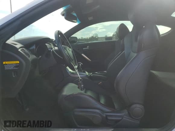 ✅ 2014 Hyundai Genesis Coupe 2.0T • VIN: KMHHT6KD4EU116164 • Lot: 89541235. Listed on Copart with 159,590 mi. Free auction sales archive from the USA and detailed vehicle history report at DreamBid. Image 7.