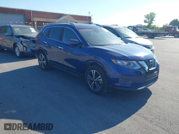 ✅ 2019 Nissan Rogue S • VIN: 5N1AT2MTXKC785975 • Лот: 43450709. Опубликован ранее на IAAI с пробегом 75 812 миль. Бесплатный доступ к архиву аукционных продаж из США и подробный отчёт об истории автомобиля на DreamBid. Изображение 1.
