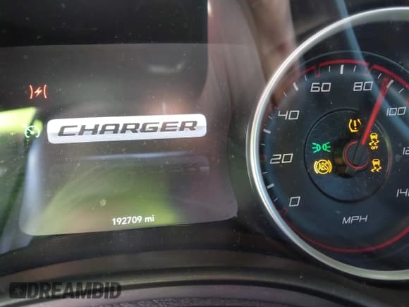 ✅ 2015 Dodge Charger SE • VIN: 2C3CDXBG0FH772110 • Lot: 43682359. Wystawiony na IAAI z przebiegiem 192 709 mil. Bezpłatny archiwum sprzedaży aukcyjnych z USA i szczegółowy raport historii pojazdu na DreamBid. Zdjęcie 7.