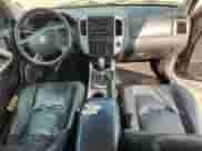 2005 Mercury Mariner Luxury z VIN 4M2YU56145DJ30667, wystawiony jako Copart lot #80196845 z przebiegiem 336 063 mil mil oraz Szkoda całkowita • Salvage title. Historia ofert i sprzedaży dostępna na DreamBid. Obrazek 8.