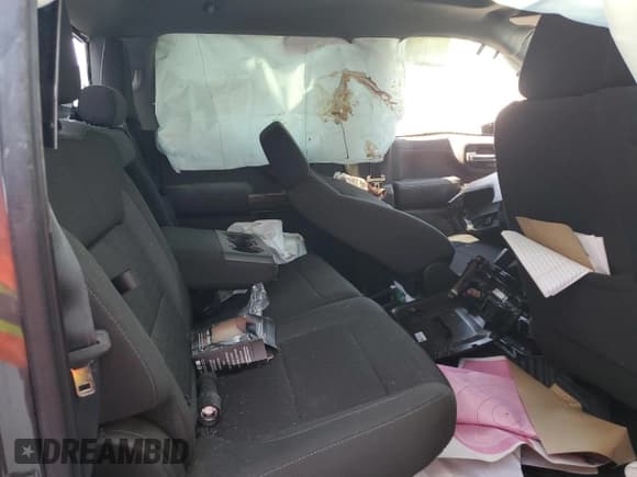 ✅ 2021 Chevrolet Silverado 1500 RST • VIN: 1GCUYEET6MZ348722 • Lot: 60330495. Wystawiony na Copart z przebiegiem Nie podano. Bezpłatny archiwum sprzedaży aukcyjnych z USA i szczegółowy raport historii pojazdu na DreamBid. Zdjęcie 10.