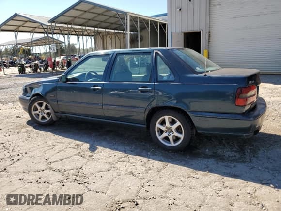 ✅ 1998 Volvo S70 • VIN: YV1LS5531W2483710 • Lot: 76098124. Listed on Copart with 236,374 mi. Free auction sales archive from the USA and detailed vehicle history report at DreamBid. Image 2.