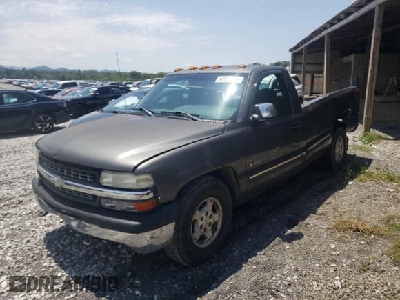 ✅ 1999 Chevrolet Silverado 1500 LS • VIN: 1GCEC14T1XE157928 • Лот: 64897724. Опубликован ранее на Copart с пробегом 420 992 миль. Бесплатный доступ к архиву аукционных продаж из США и подробный отчёт об истории автомобиля на DreamBid. Изображение 1.
