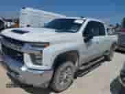 2020 Chevrolet Silverado 2500HD LT z VIN 1GC1YNEY9LF301232, wystawiony jako IAAI lot #42650307 z przebiegiem 117 004 mil mil oraz . Historia ofert i sprzedaży dostępna na DreamBid. Obrazek 6.