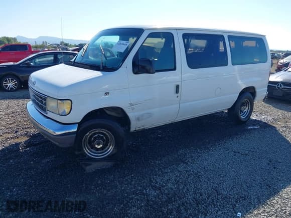 ✅ 1995 Ford Econoline Cargo • VIN: 1FBHE31G7SHC09293 • Lot: 42820648. Wystawiony na IAAI z przebiegiem 202 935 mil. Bezpłatny archiwum sprzedaży aukcyjnych z USA i szczegółowy raport historii pojazdu na DreamBid. Zdjęcie 2.