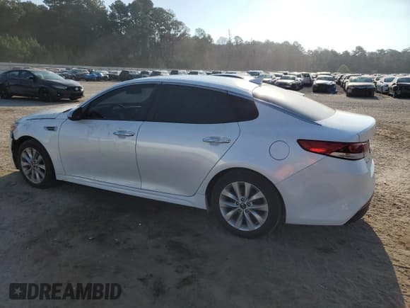 ✅ 2017 Kia Optima LX • VIN: 5XXGT4L33HG124048 • Lot: 81237085. Wystawiony na Copart z przebiegiem 112 476 mil. Bezpłatny archiwum sprzedaży aukcyjnych z USA i szczegółowy raport historii pojazdu na DreamBid. Zdjęcie 2.