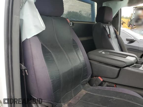 ✅ 2022 Chevrolet Silverado 2500HD • VIN: 1GC0YNE75NF101101 • Lot: 72952574. Wystawiony na Copart z przebiegiem 49 970 mil. Bezpłatny archiwum sprzedaży aukcyjnych z USA i szczegółowy raport historii pojazdu na DreamBid. Zdjęcie 10.