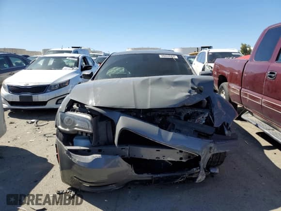 ✅ 2017 Chrysler 300 S Alloy Edition • VIN: 2C3CCABT5HH577636 • Lot: 46653564. Listed on Copart with 63,539 mi. Free auction sales archive from the USA and detailed vehicle history report at DreamBid. Image 5.