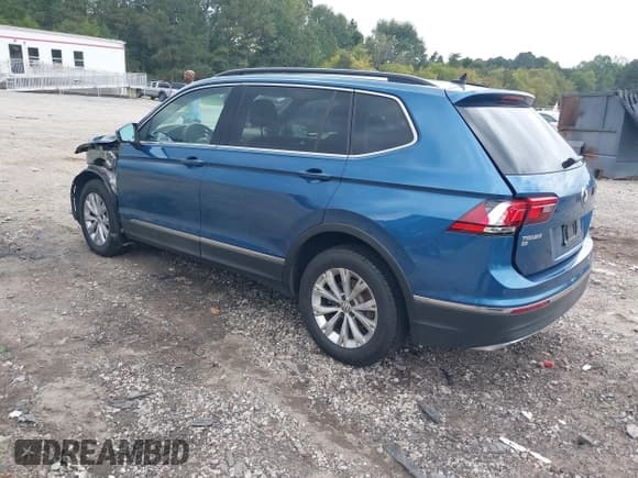 ✅ 2018 Volkswagen Tiguan SEL • VIN: 3VV3B7AX0JM187672 • Лот: 43338554. Опубликован ранее на IAAI с пробегом 184 529 миль. Бесплатный доступ к архиву аукционных продаж из США и подробный отчёт об истории автомобиля на DreamBid. Изображение 3.